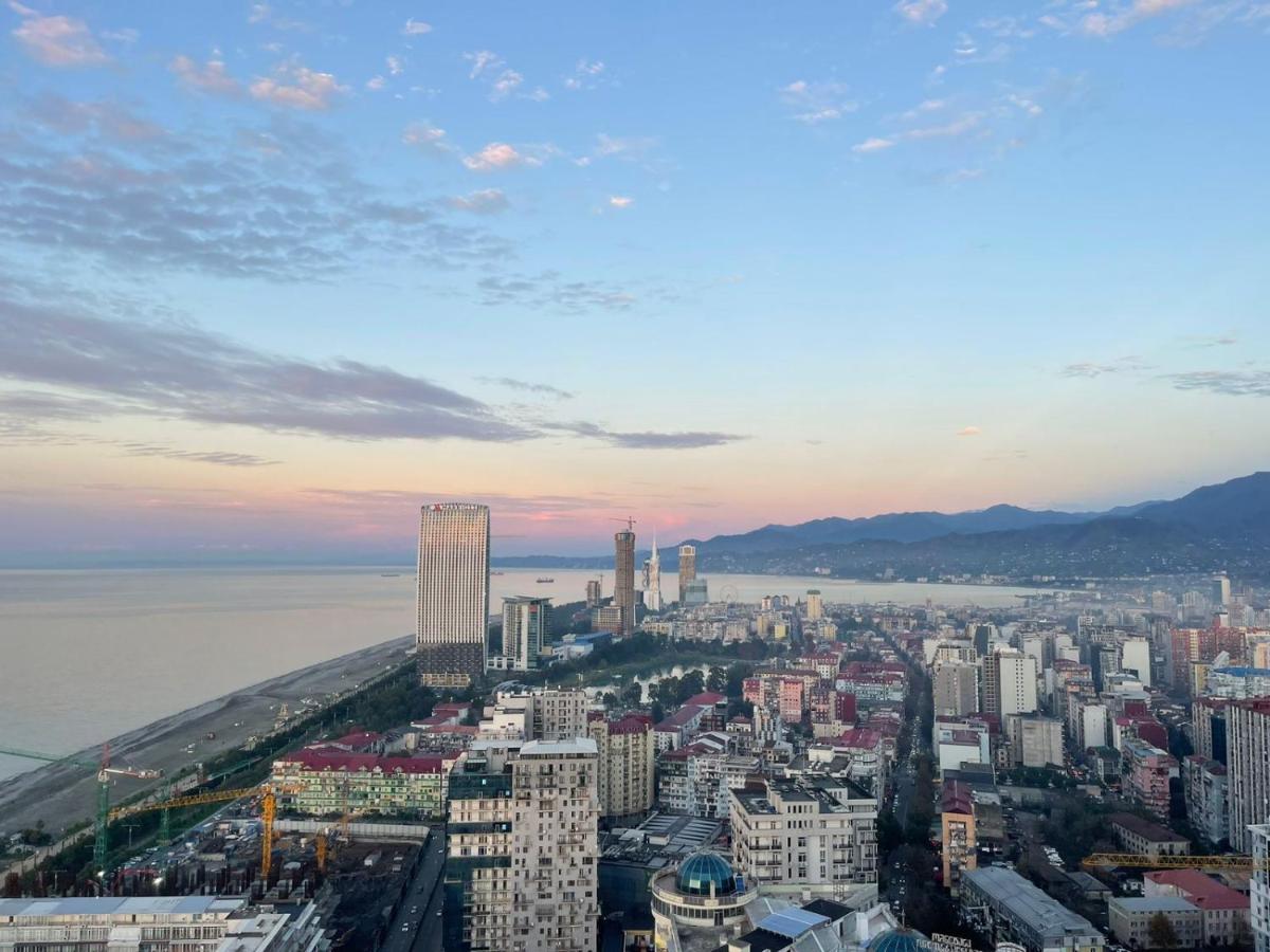 Black Sea Batumi Hotel Orbi City Экстерьер фото